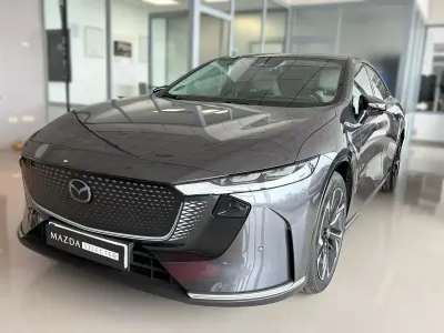 Ny Mazda 6e Takumi-Line 180 kW (245 HK) 2025 Grå Sedan