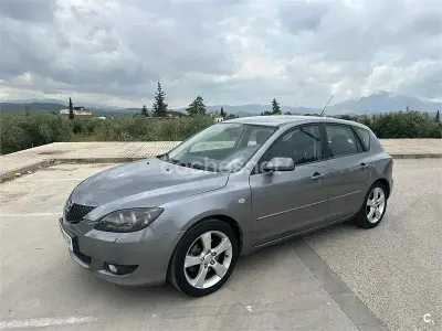 Usado Mazda 3 Sportive 150 HP (110 kW) 2004 Cinzento Sedan