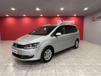 Usado VW Sharan Advance 140 CV (102 kW) 2015 Gris Monovolumen