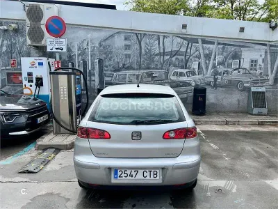 Używany Seat Ibiza Sport 75 KM (55 kW) 2004 Szary Hatchback