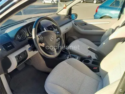 Käytetty Mercedes A180