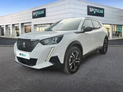Usado Peugeot 2008 Allure 100 CV (73 kW) 2023 Blanco SUV