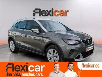 Usado Seat Arona Xperience 110 CV (80 kW) 2022 Gris SUV
