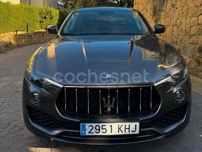 Gris / plata Usado 2018 Maserati Levante SUV | 37.490 € (Precio justo)
