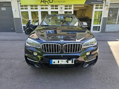 Używany BMW X6 M50 400 KM (294 kW) 2020 Czarny SUV
