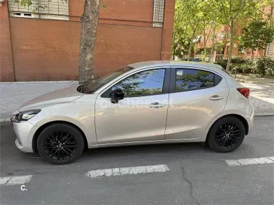 Usado Mazda 2 Homura-Line 90 CV (66 kW) 2022 Beige Berlina