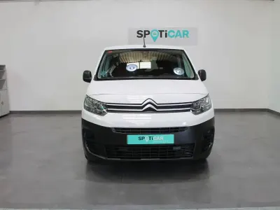 Usado Citroën Berlingo Live 102 CV (75 kW) 2021 Blanco Monovolumen