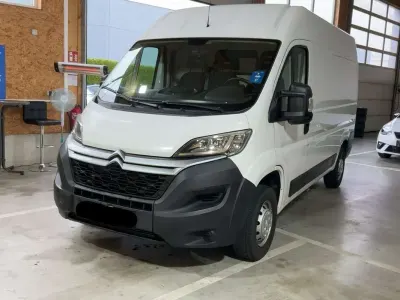 Usado Citroën Jumper 131 CV (96 kW) 2020 Blanco Monovolumen