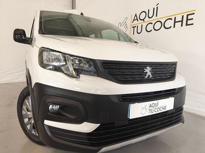 Usado Peugeot Rifter Active 100 CV (73 kW) 2023 Blanco Monovolumen