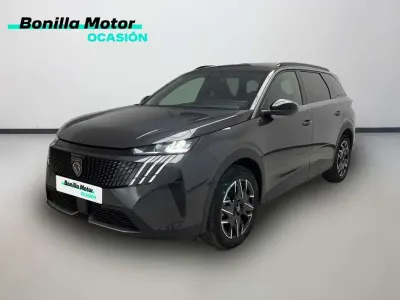 Usado Peugeot 5008 Allure 145 CV (106 kW) 2025 Gris SUV