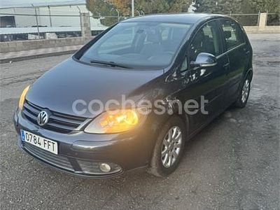 Gris / plata Usado 2006 VW Golf Plus Cross Trendline Monovolumen | 5300 € (Caro)