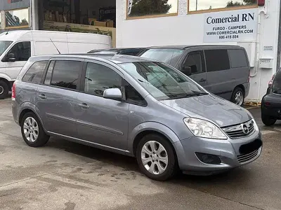 Usado Opel Zafira Essentia 110 CV (80 kW) 2009 Gris / plata Monovolumen