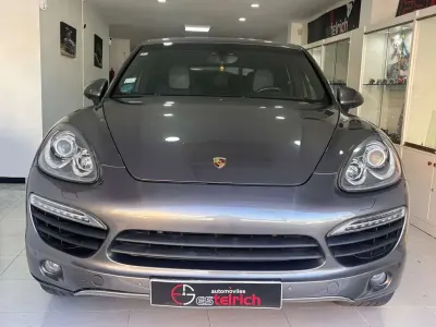 Käytetty Porsche Cayenne 333 HP (244 kW) 2011 Ruskea Katumaasturi