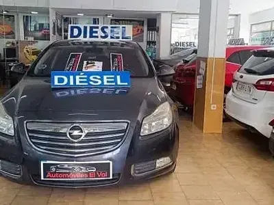 Usado Opel Insignia Edition 130 CV (95 kW) 2010 Gris / plata Berlina