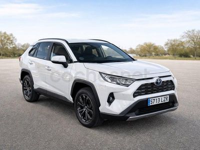 Blanco Usado 2022 Toyota RAV4 Hybrid Advance SUV | 25.990 € (Precio justo)