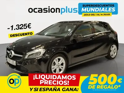 Usado Mercedes A180 122 CV (89 kW) 2017 Negro Utilitario