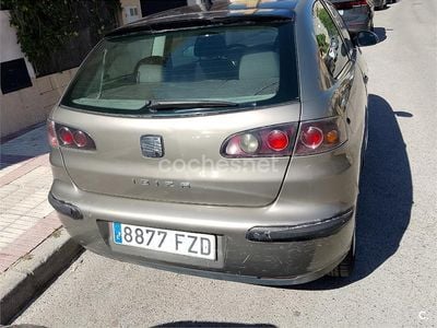 Gris / plata Usado 2003 Seat Ibiza Reference Berlina | 1510 € (Buen precio)
