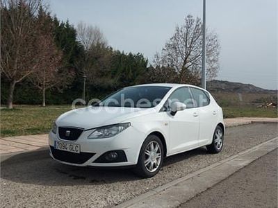 Usado Seat Ibiza Reference 105 CV (77 kW) 2009 Blanco Berlina