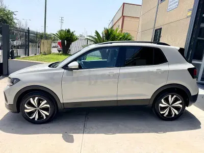 Usado VW T-Cross Life 115 CV (84 kW) 2025 Beige SUV