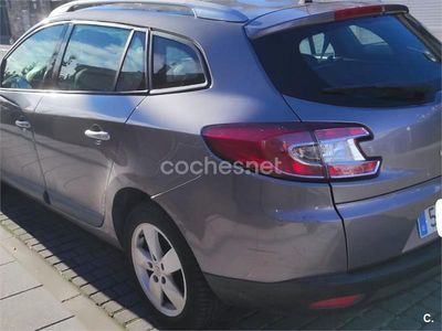 Gris / plata Usado 2011 Renault Mégane GrandTour Dynamique Familiar | 4100 € (Precio justo)