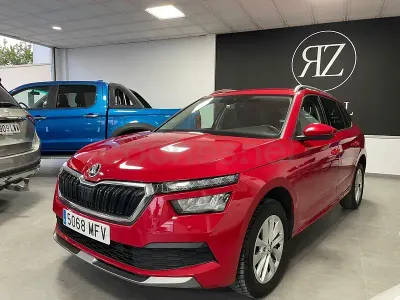 Usado Skoda Kamiq Ambition 110 CV (80 kW) 2023 Rojo SUV