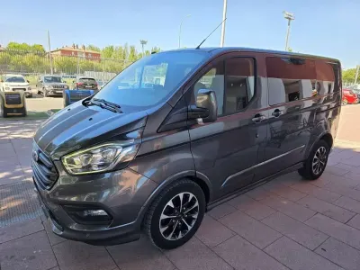 Usado Ford Transit Custom Trend 170 CV (125 kW) 2018 Gris Familiar