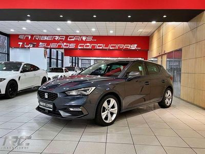 Usado Seat Leon Style 150 CV (110 kW) 2021 Gris Utilitario
