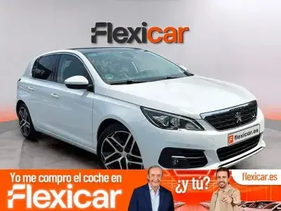 Usado Peugeot 308 Allure 130 CV (95 kW) 2018 Blanco Berlina