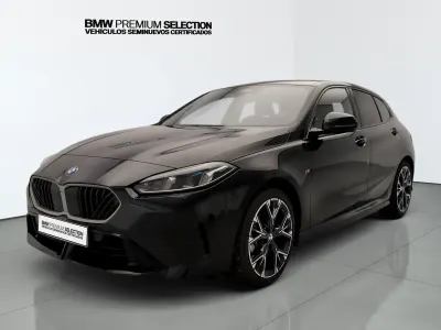 Usado BMW 120 Comfort Edition 163 CV (119 kW) 2025 Negro Utilitario