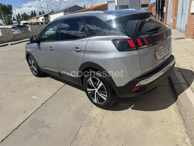 Usado Peugeot 3008 Allure 130 CV (95 kW) 2018 Gris / plata SUV