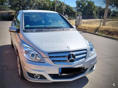 Mercedes B200