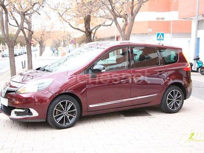 Granate Usado 2014 Renault Grand Scénic III Bose Edition Monovolumen | 8999 € (Precio justo)