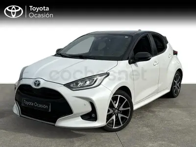 Usado Toyota Yaris Hybrid Plus 116 CV (85 kW) 2022 Blanco Berlina
