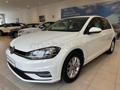 Käytetty VW Golf VII 115 HP (84 kW) 2019 Valkoinen Sedan