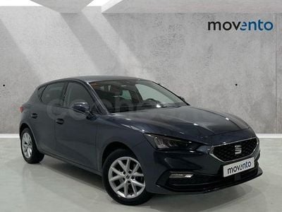 Usado Seat Leon Style 130 CV (95 kW) 2021 Gris / plata Berlina