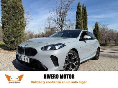 Usado BMW 120 Comfort Edition 170 CV (125 kW) 2025 Gris Utilitario