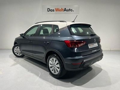 Usado Seat Arona Style 110 CV (80 kW) 2024 Gris SUV