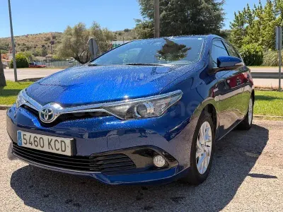 Usado Toyota Auris Hybrid