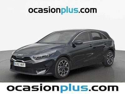 Używany Kia Ceed Style 101 KM (74 kW) 2024 Czarny Hatchback