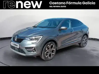 Usado Renault Arkana Techno 145 CV (106 kW) 2023 Gris SUV