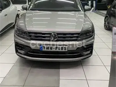 Begagnad VW Tiguan R-line 150 HK (110 kW) 2019 Grå SUV
