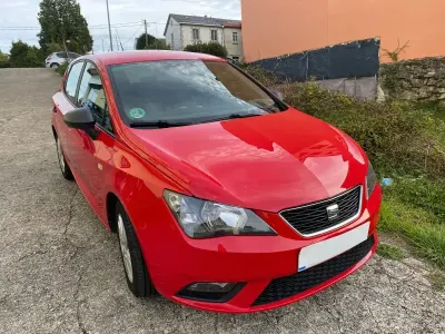 Käytetty Seat Ibiza FR 90 HP (66 kW) 2015 Punainen Sedan