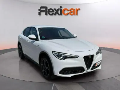 Usado Alfa Romeo Stelvio Sprint 200 CV (147 kW) 2021 Blanco SUV