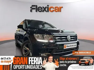 Usado VW Tiguan R-line 150 CV (110 kW) 2021 Negro SUV