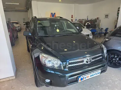 Begagnad Toyota RAV4 Premium 177 HK (130 kW) 2006 Grön SUV