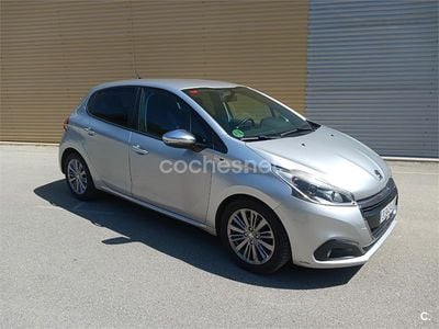 Usado Peugeot 208 Business-Line 75 CV (55 kW) 2016 Gris / plata Utilitario