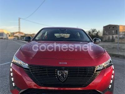 Usado Peugeot 308 Active 130 CV (95 kW) 2022 Rojo Berlina