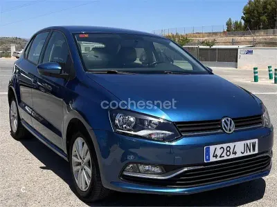 Usado VW Polo Advance 75 CV (55 kW) 2016 Azul Berlina