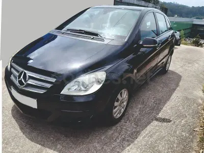 Käytetty Mercedes B150 Edition 95 HP (69 kW) 2009 Musta Tila-auto