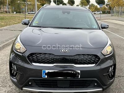 Usado Kia Niro 141 CV (103 kW) 2020 Negro SUV